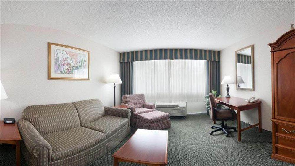 Holiday Inn Marquette By Ihg Εξωτερικό φωτογραφία