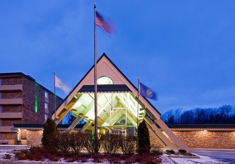Holiday Inn Marquette By Ihg Εξωτερικό φωτογραφία