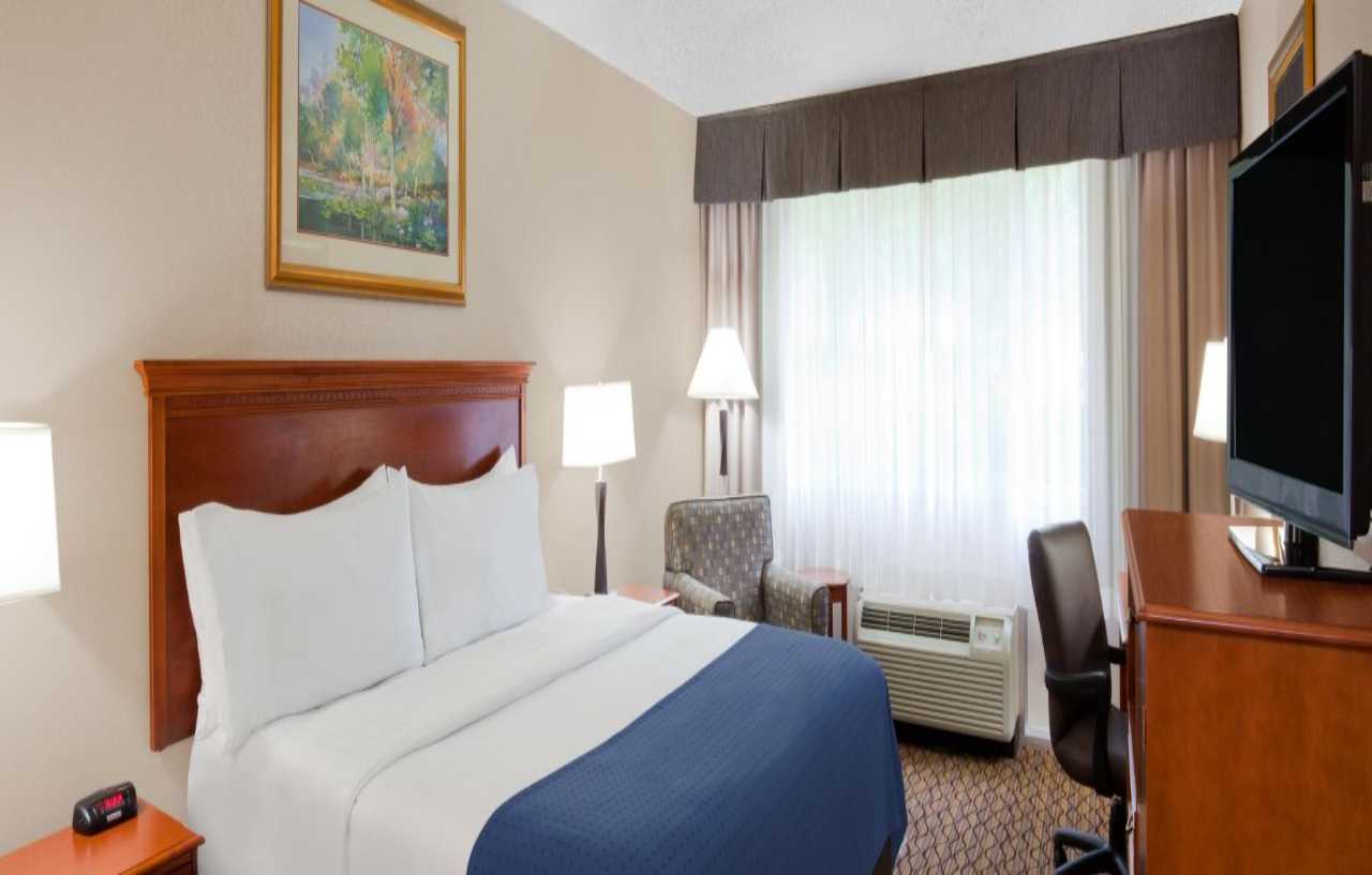 Holiday Inn Marquette By Ihg Εξωτερικό φωτογραφία